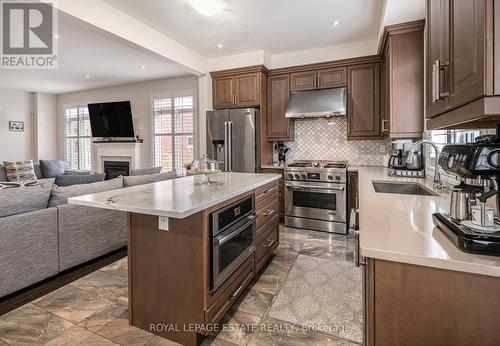 29 Provost Trail, Brampton, ON - Indoor Photo Showing Kitchen With Upgraded Kitchen