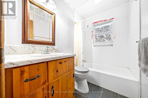 1 Old Carling Road, Carling, ON - Indoor Photo Showing Bathroom