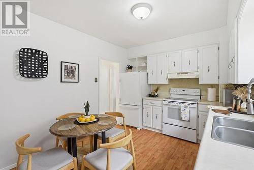 59 Mark St, Sault Ste. Marie, ON - Indoor Photo Showing Kitchen With Double Sink