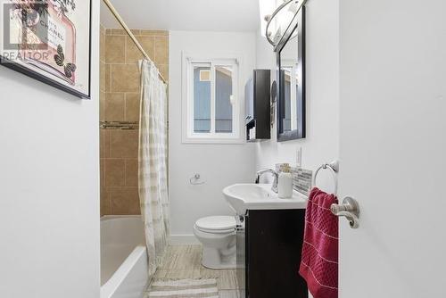 59 Mark St, Sault Ste. Marie, ON - Indoor Photo Showing Bathroom