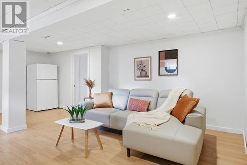 59 Mark St, Sault Ste. Marie, ON - Indoor Photo Showing Living Room