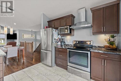 4008 Edward Street, Petrolia, ON - Indoor Photo Showing Kitchen