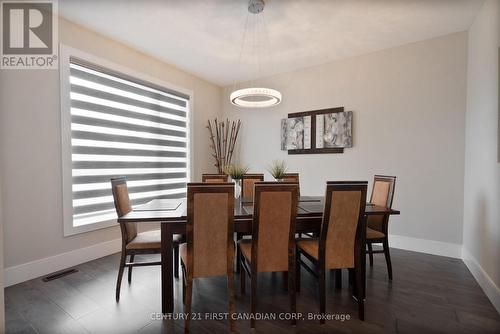 16 Foxborough Place, Thames Centre (Thorndale), ON - Indoor Photo Showing Dining Room