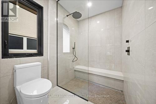 515 Roosevelt Avenue, Ottawa, ON - Indoor Photo Showing Bathroom