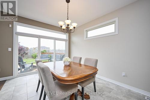 5 Cinnamon Street, Thorold (Rolling Meadows), ON - Indoor Photo Showing Dining Room