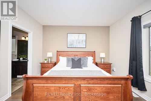 5 Cinnamon Street, Thorold (Rolling Meadows), ON - Indoor Photo Showing Bedroom