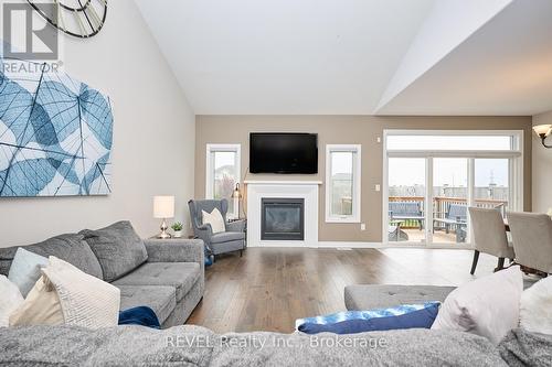 5 Cinnamon Street, Thorold (Rolling Meadows), ON - Indoor Photo Showing Living Room With Fireplace