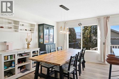 393 Tuscany Valley View Nw, Calgary, AB - Indoor Photo Showing Dining Room