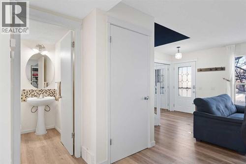 393 Tuscany Valley View Nw, Calgary, AB - Indoor Photo Showing Other Room