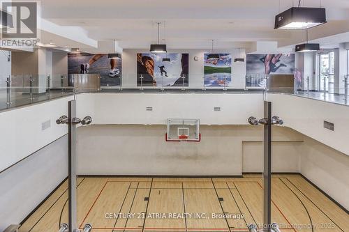 2203 - 60 Absolute Avenue, Mississauga, ON - Indoor Photo Showing Kitchen