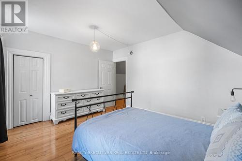 487 Clarence Street, North Dundas, ON - Indoor Photo Showing Bedroom