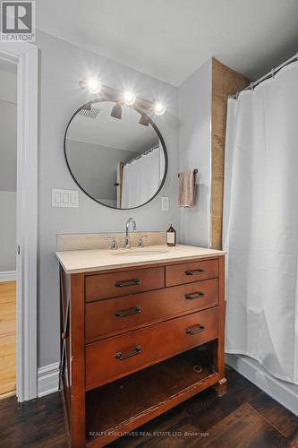 487 Clarence Street, North Dundas, ON - Indoor Photo Showing Bathroom