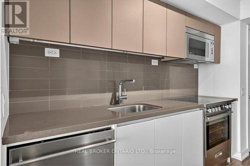 3105 - 85 Queens Wharf Road, Toronto, ON - Indoor Photo Showing Kitchen