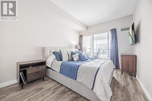 1029 - 600 Queens Quay W, Toronto, ON - Indoor Photo Showing Bedroom