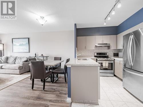 1029 - 600 Queens Quay W, Toronto, ON - Indoor Photo Showing Kitchen