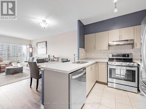 1029 - 600 Queens Quay W, Toronto, ON - Indoor Photo Showing Kitchen With Double Sink