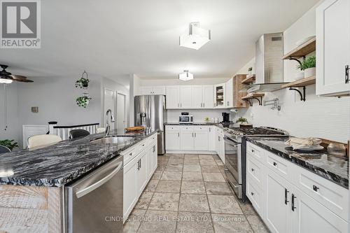 7 Empire Crescent, Clarington, ON - Indoor Photo Showing Kitchen With Upgraded Kitchen