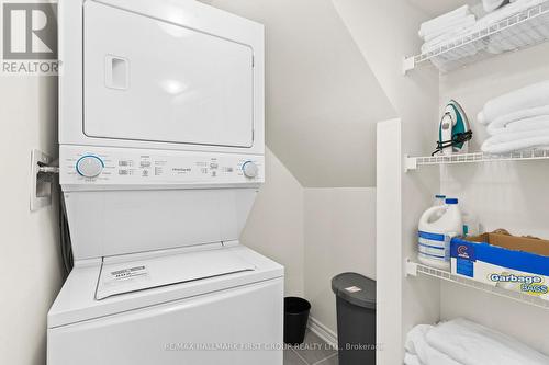 522 - 2791 Eglinton Avenue E, Toronto, ON - Indoor Photo Showing Laundry Room