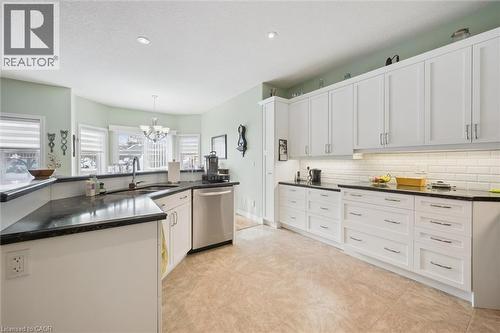 495 Alan Crescent, Woodstock, ON - Indoor Photo Showing Kitchen