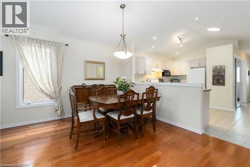54 Glenwood Drive Unit# 15, Brantford, ON - Indoor Photo Showing Dining Room