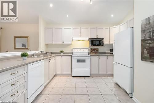 54 Glenwood Drive Unit# 15, Brantford, ON - Indoor Photo Showing Kitchen