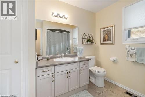 54 Glenwood Drive Unit# 15, Brantford, ON - Indoor Photo Showing Bathroom