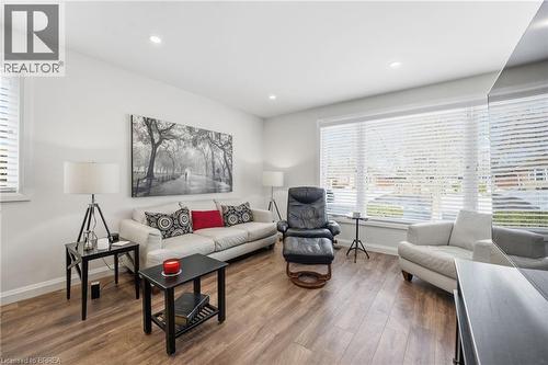 30 Allanton Boulevard, Brantford, ON - Indoor Photo Showing Living Room