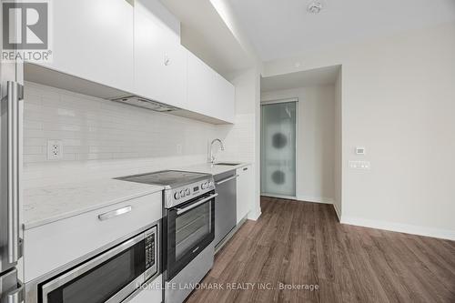 2305 - 50 Charles Street E, Toronto, ON - Indoor Photo Showing Kitchen