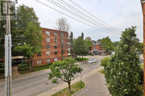 306 - 928 Millwood Road, Toronto, ON - Outdoor