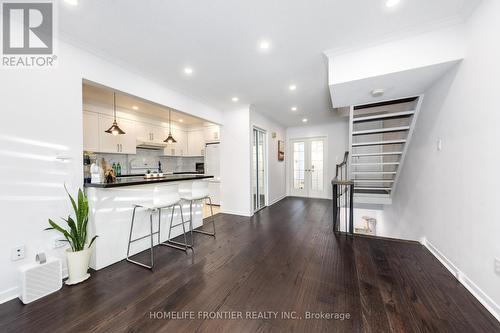 64 Flaming Roseway, Toronto, ON - Indoor