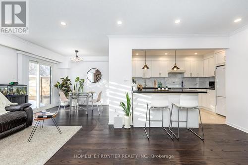 64 Flaming Roseway, Toronto, ON - Indoor