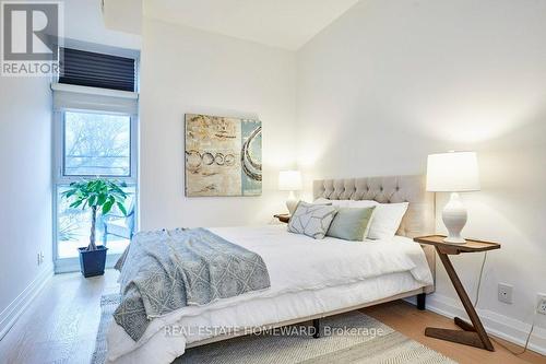 201 - 2 Bellefair Avenue, Toronto, ON - Indoor Photo Showing Bedroom