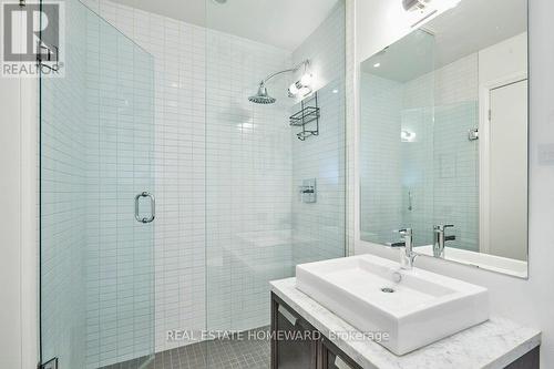 201 - 2 Bellefair Avenue, Toronto, ON - Indoor Photo Showing Bathroom