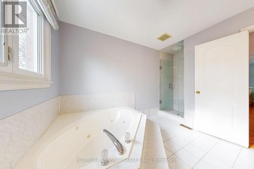 50 Oakhurst Drive, Vaughan, ON - Indoor Photo Showing Bathroom