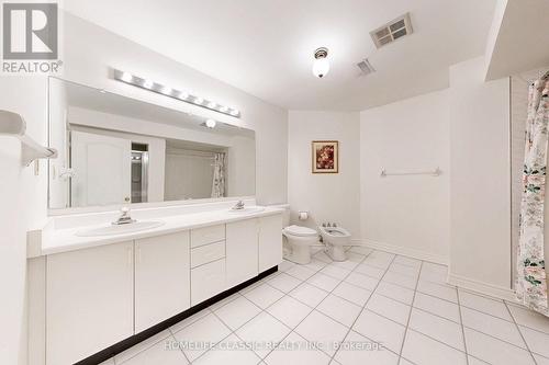 50 Oakhurst Drive, Vaughan, ON - Indoor Photo Showing Bathroom