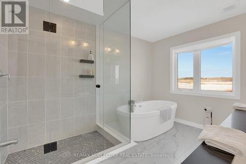 36 Felhazi Trail, Essa, ON - Indoor Photo Showing Bathroom