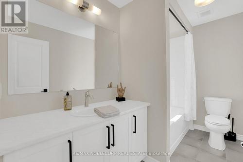 36 Felhazi Trail, Essa, ON - Indoor Photo Showing Bathroom