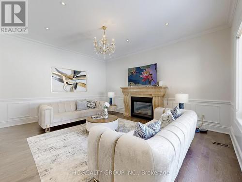 99 Coon'S Road, Richmond Hill, ON - Indoor With Fireplace