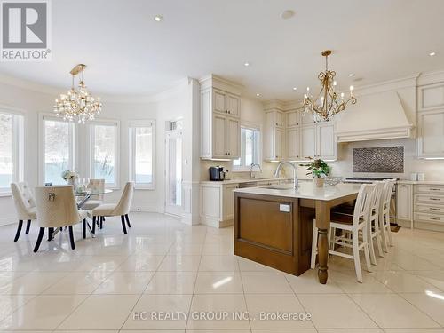 99 Coon'S Road, Richmond Hill, ON - Indoor Photo Showing Dining Room