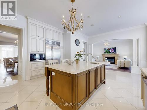 99 Coon'S Road, Richmond Hill, ON - Indoor Photo Showing Kitchen