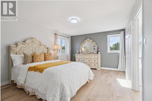 117 Miller Drive, Barrie, ON - Indoor Photo Showing Bedroom