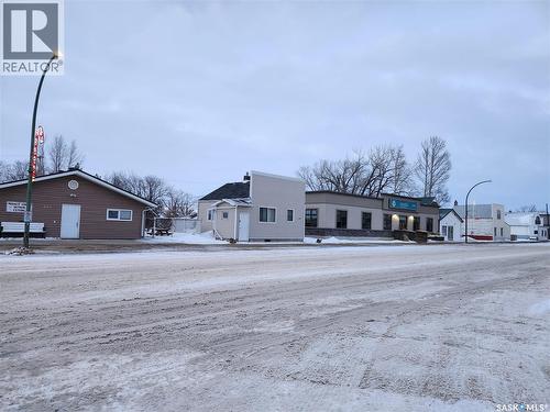 205 Main Street, Midale, SK - Outdoor