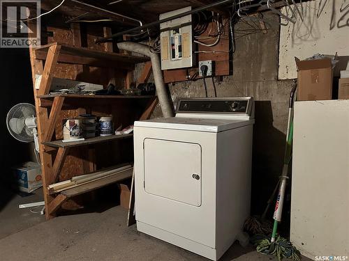 605 2Nd Street, Estevan, SK - Indoor Photo Showing Laundry Room