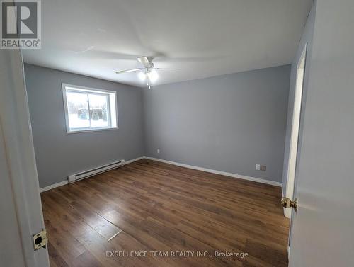 A&B - 2153 Pitt Street, Cornwall, ON - Indoor Photo Showing Other Room