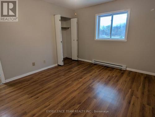 A&B - 2153 Pitt Street, Cornwall, ON - Indoor Photo Showing Other Room