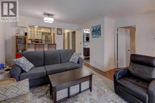 101, 1821 17A Street Sw, Calgary, AB - Indoor Photo Showing Living Room