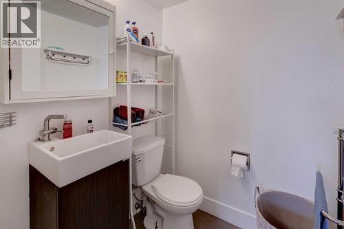 101, 1821 17A Street Sw, Calgary, AB - Indoor Photo Showing Bathroom