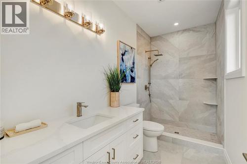 76 Belleview Drive, Kingsville, ON - Indoor Photo Showing Bathroom