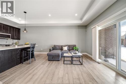 410 Caserta Crescent, Lakeshore, ON - Indoor Photo Showing Other Room