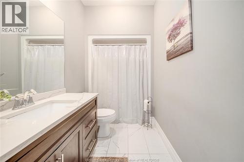 410 Caserta Crescent, Lakeshore, ON - Indoor Photo Showing Bathroom